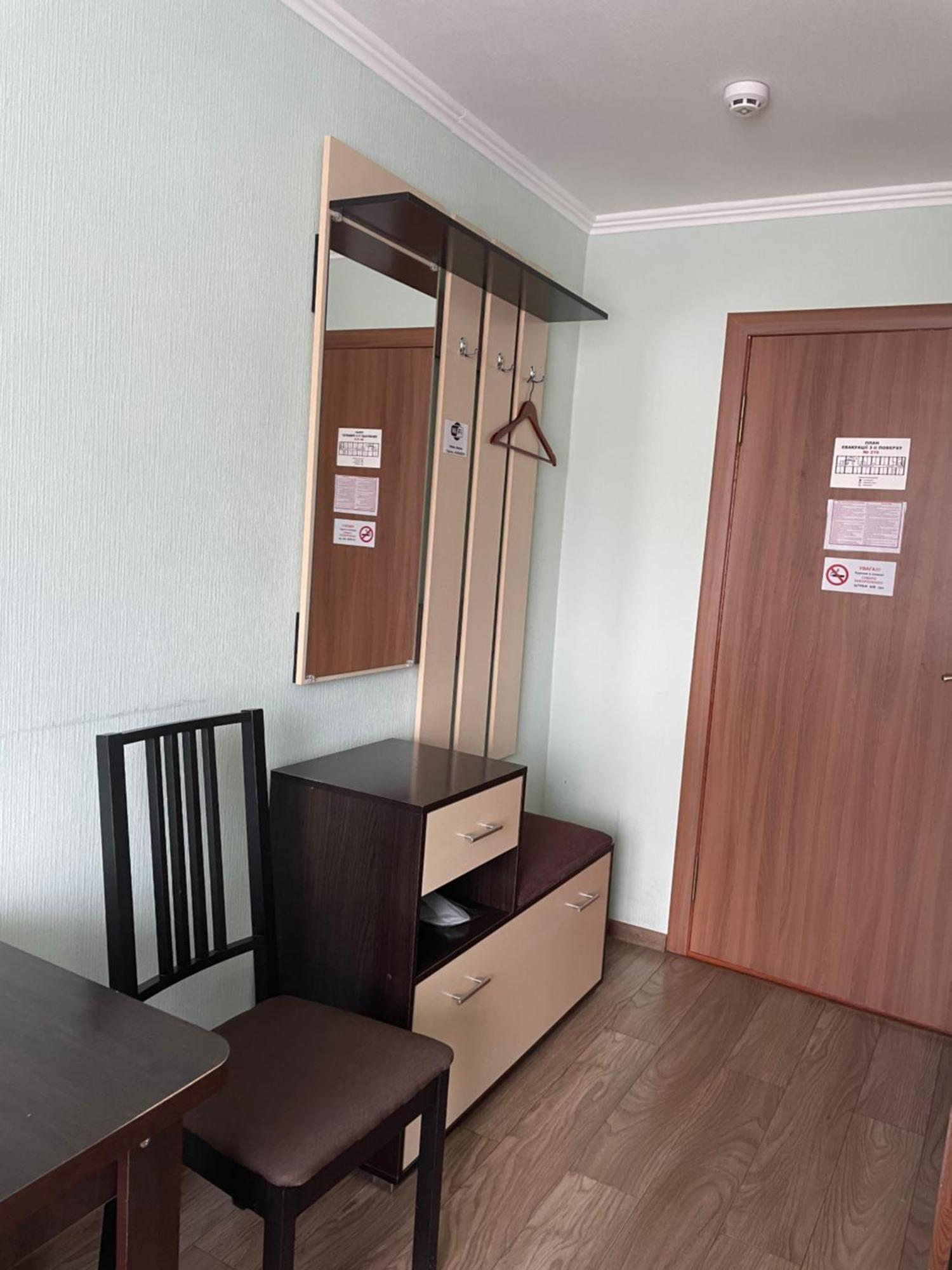 Готель "Дубно" 部屋 写真